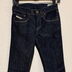 Diesel NWOT RONHOIR Dark Wash Blue Straight Jeans
